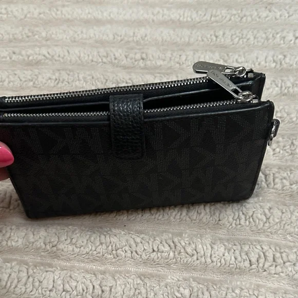 Michael Kors Black Logo Zip Wallet - Picture 5 of 5